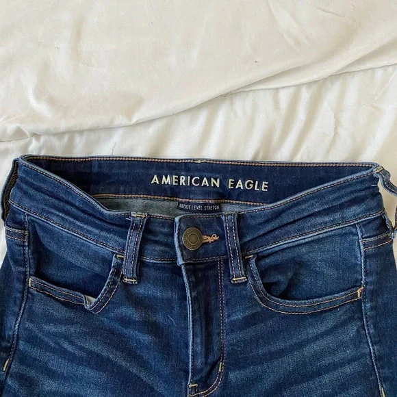 American Eagle • Jeans - Picture 3 of 6
